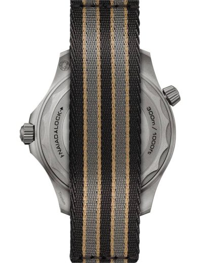 Omega 007*** Edition Seamaster Diver 300M 42 mm, tytan na pasku NATO 210.92.42.20.01.001 - obrazek 2
