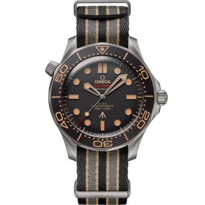 Omega 007*** Edition Seamaster Diver 300M 42 mm, tytan na pasku NATO 210.92.42.20.01.001