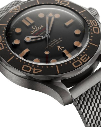 Omega 007*** Edition Seamaster Diver 300M 42 mm, tytan na pasku tytanowym 210.90.42.20.01.001 - obrazek 3