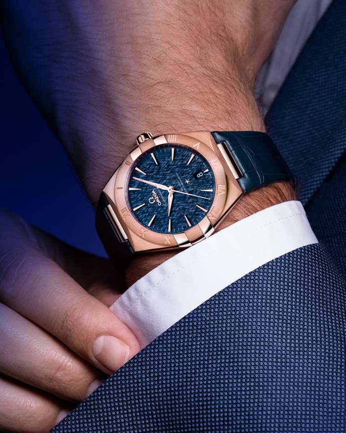 Omega Constellation 39 mm, złoto Sedna™ na skórzanym pasku 131.53.39.20.03.001 - obrazek 5