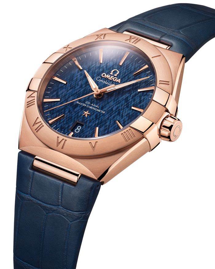 Omega Constellation 39 mm, złoto Sedna™ na skórzanym pasku 131.53.39.20.03.001 - obrazek 3