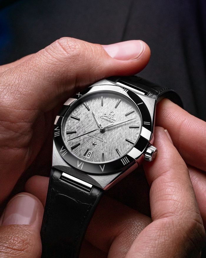 Omega Constellation 41 mm, stalowy na skórzanym pasku 131.33.41.21.06.001 - obrazek 6