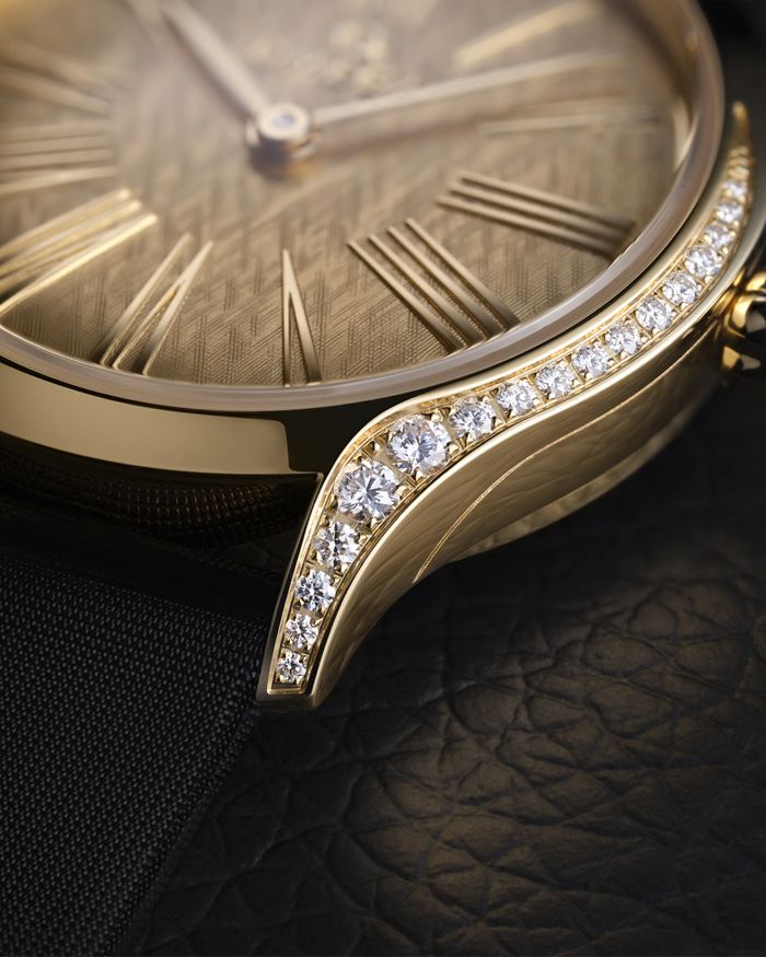 Omega De Ville Mini Trésor 26 mm, złoto Moonshine™ na pasku z tkaniny 428.57.26.60.99.001 - obrazek 4