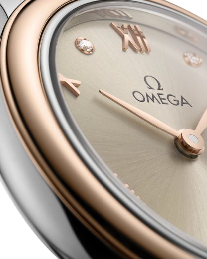 Omega De Ville Prestige 27,5 mm, stal - złoto Sedna™ na skórzanym pasku 434.23.28.60.59.001 - obrazek 3