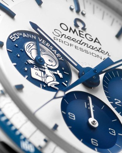Omega Exclusive Access "Silver Snoopy Award" Speedmaster Anniversary Series 42 mm, stalowy na powlekanym nylonowym pasku 310.32.42.50.02.001 - obrazek 2