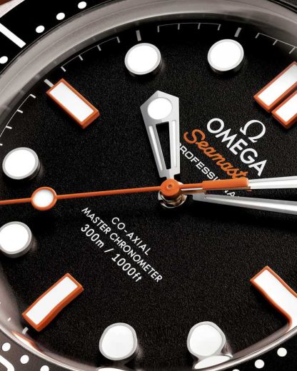 Omega New Seamaster Diver 300M 42 mm, stalowy na gumowym pasku 210.32.42.20.01.006 - obrazek 4