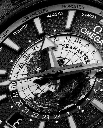 Omega New Seamaster Planet Ocean 600M 45,5 mm, czarna ceramika na gumowym pasku 215.92.46.22.01.007 - obrazek 3