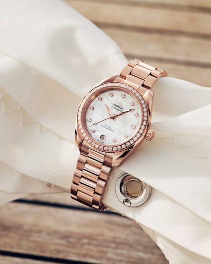 Omega Seamaster Aqua Terra 150M 34 mm, złoto Sedna™ na złocie Sedna™ 220.55.34.20.55.001 - obrazek 2