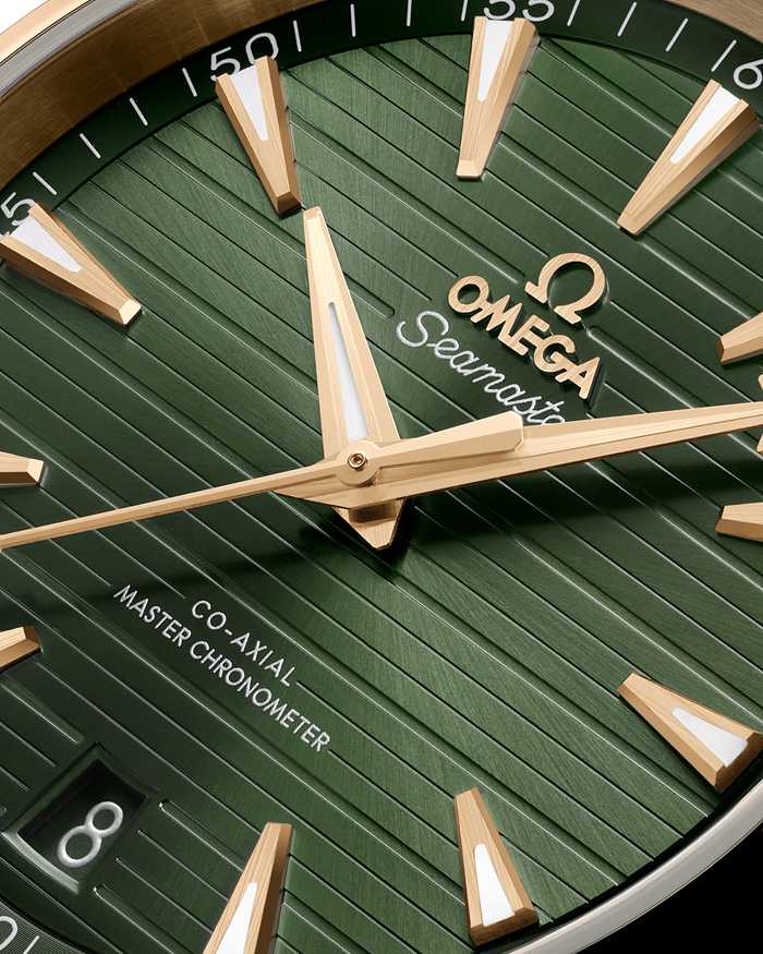 Omega Seamaster Aqua Terra 150M 41 mm, złoto Moonshine™ na gumowym pasku 220.52.41.21.10.001 - obrazek 4