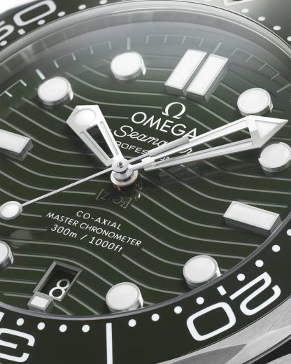 Omega Seamaster Diver 300M 42 mm, stalowy na gumowym pasku 210.32.42.20.10.001 - obrazek 3