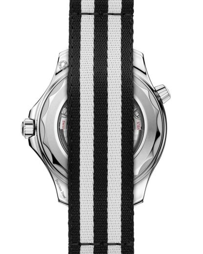 Omega Seamaster Diver 300M 42 mm, stalowy na pasku NATO 210.32.42.20.01.005 - obrazek 2
