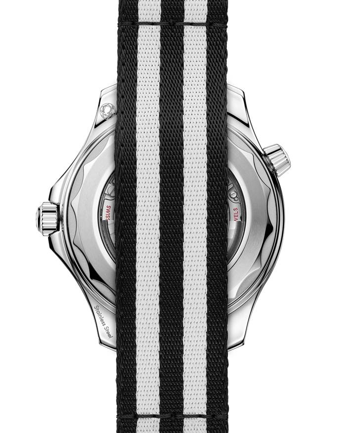 Omega Seamaster Diver 300M 42 mm, stalowy na pasku NATO 210.32.42.20.01.005 - obrazek 2