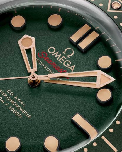 Omega Seamaster Diver 300M 42 mm, tytan - Brązowe złoto na gumowym pasku 210.92.42.20.10.001 - obrazek 5