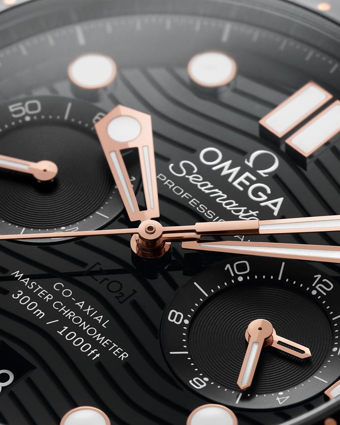 Omega Seamaster Diver 300M 44 mm, stal - złoto Sedna™ na gumowym pasku 210.22.44.51.01.001 - obrazek 3