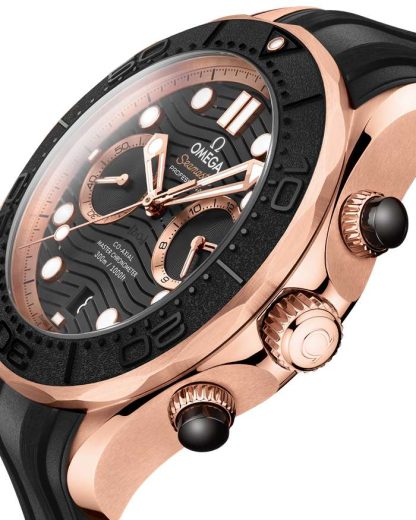 Omega Seamaster Diver 300M 44 mm, złoto Sedna™ na gumowym pasku 210.62.44.51.01.001 - obrazek 3