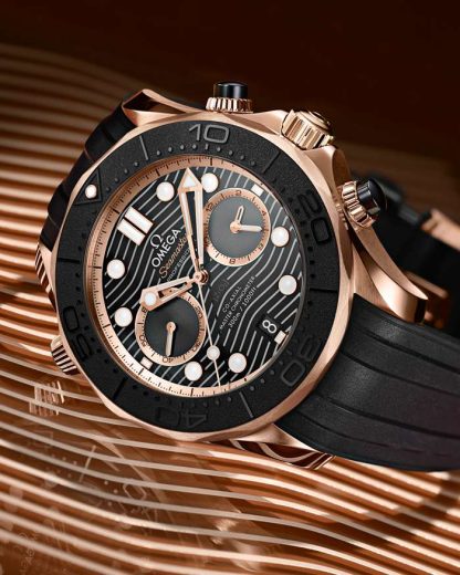 Omega Seamaster Diver 300M 44 mm, złoto Sedna™ na gumowym pasku 210.62.44.51.01.001 - obrazek 4