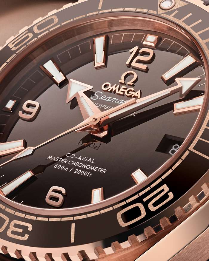 Omega Seamaster Planet Ocean 600M 39,5 mm, złoto Sedna™ na skórzanym pasku z gumową podszewką 215.63.40.20.13.001 - obrazek 3