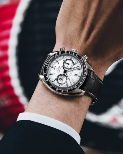 Omega Speedmaster Racing 44,25 mm, stalowy na skórzanym pasku 329.33.44.51.04.001 - obrazek 2